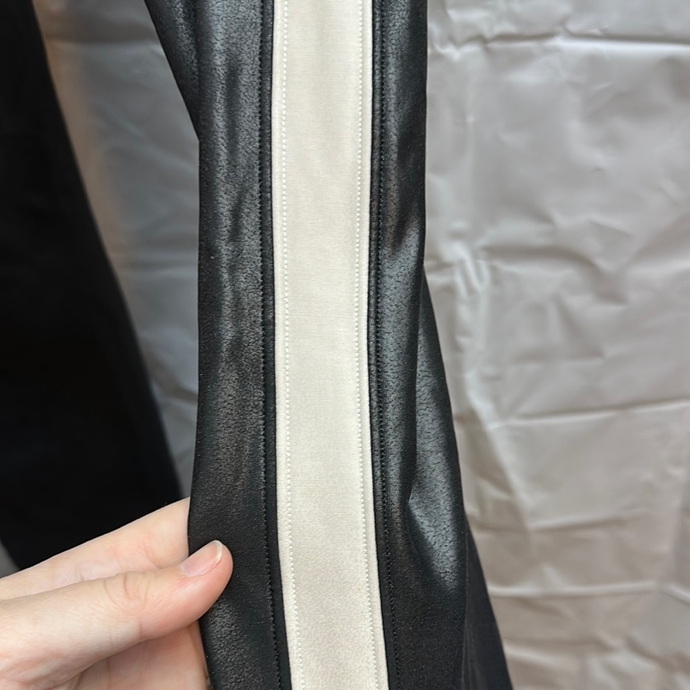 Spanx Black faux leather look Leggings with White Stripe size XL extra large - Picture 6 of 6